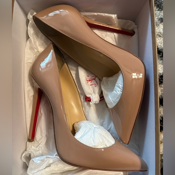 Brand New! Never worn. Box and extra taps included. Size40. Patent leather. - Picture 11 of 16